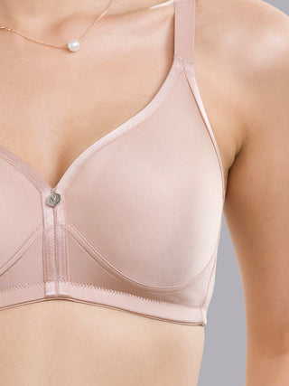Seamless Cups Silk Fabric Non-Wired Full Coverage Moulded Bra | M 4413 | Fawn