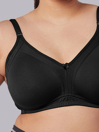 M Frame Padded Minimizer Bra Black Close view