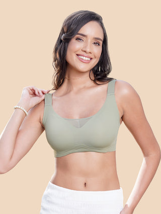 Mesh Detailing Neck Broad Straps Seamless Cups Padded Bonded Bra | M 9902