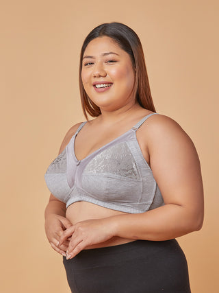 Lace Paneling M Frame Bra M. Grey left view